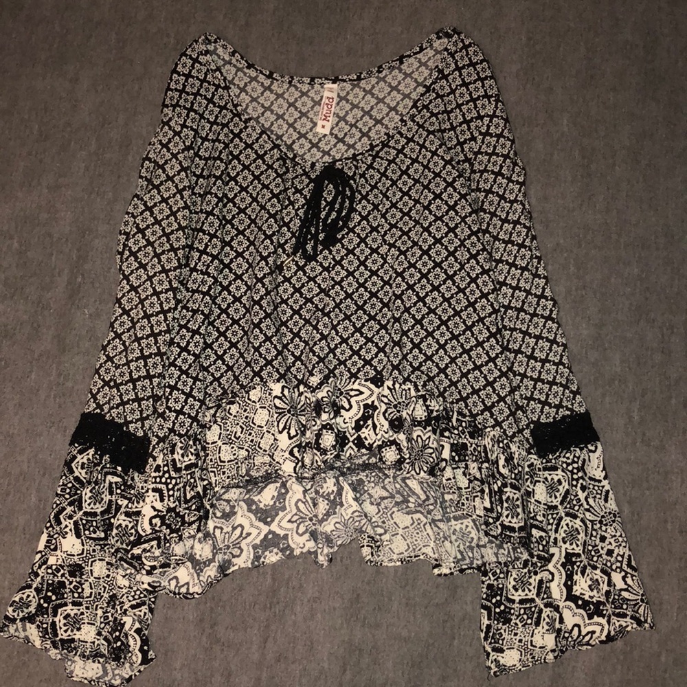 Bell sleeve top